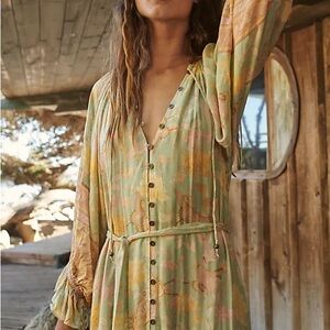 Spell BUTTERFLY GOWN Botanical